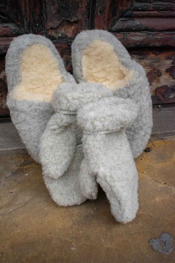 YOKO Light Grey Hooded Mittens - The Mercantile London
