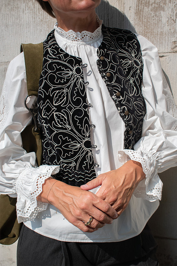 Maison Hotel Marceline Nero Night Lily Top - The Mercantile London