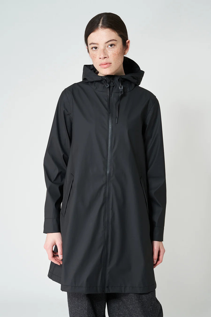 Tantä Nuovola Black Raincoat - The Mercantile London