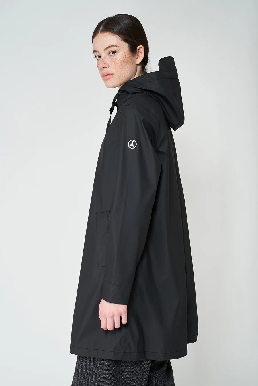 Tantä Nuovola Black Raincoat - The Mercantile London