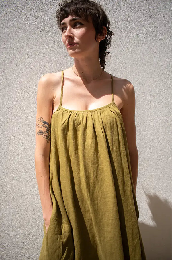 Amente Green Solid Back Tie Dress