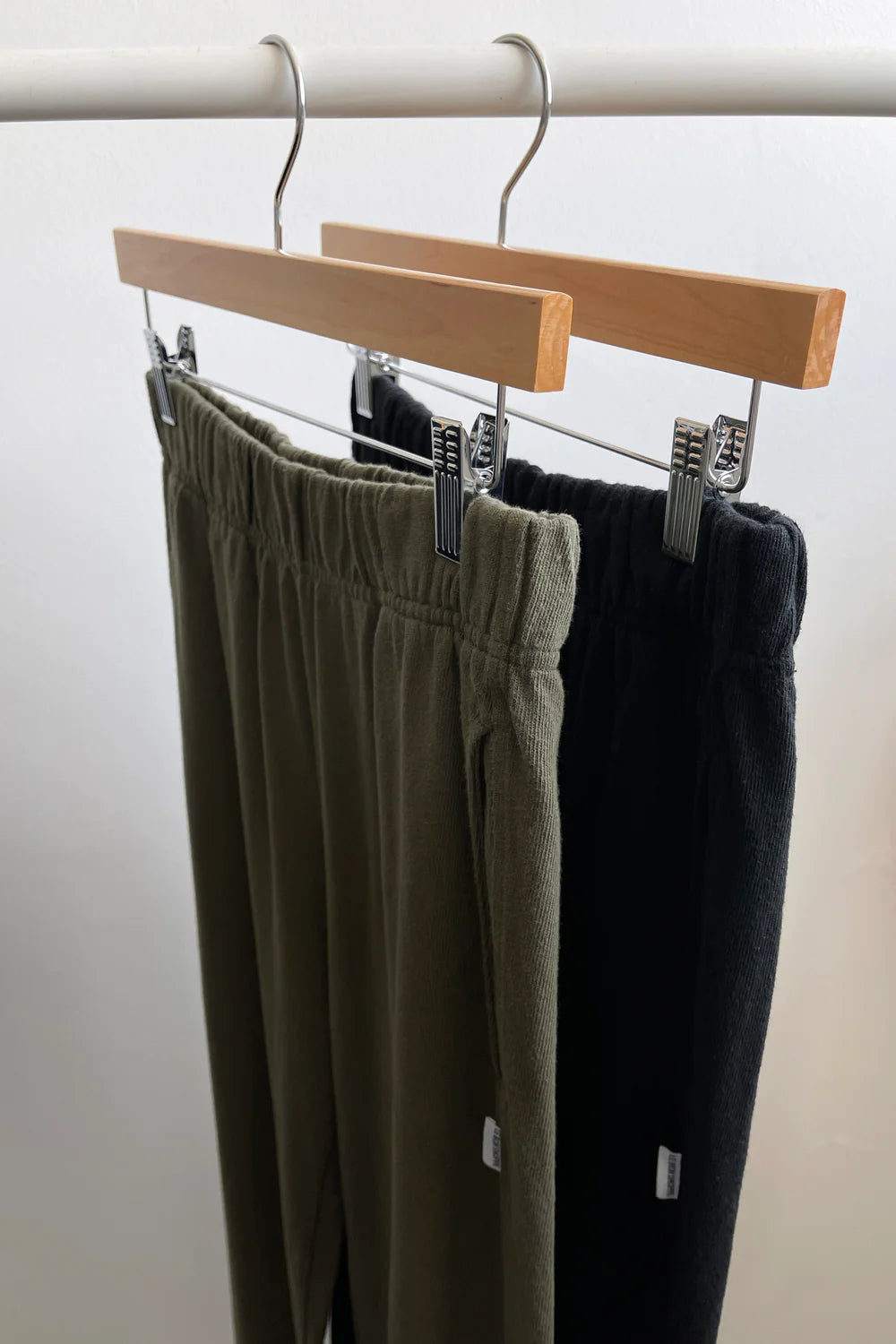 Le Bon Shoppe Balloon Olive Green Pants - The Mercantile London