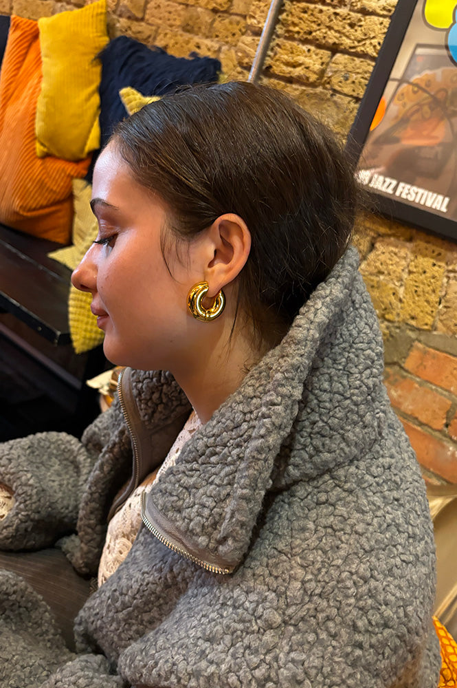 Shyla Palma Earrings in Gold - The Mercantile London