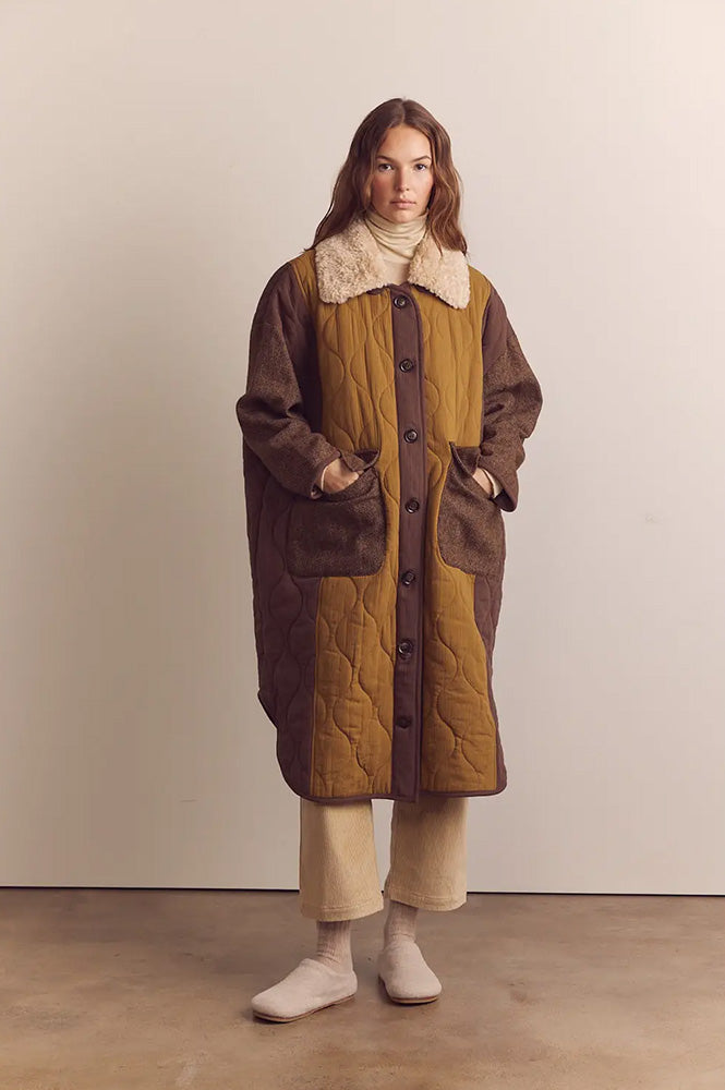 Amente Collared Patch Quilted Coat