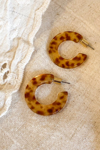 B.M.L Marseille Resin Brown Earrings - The Mercantile London