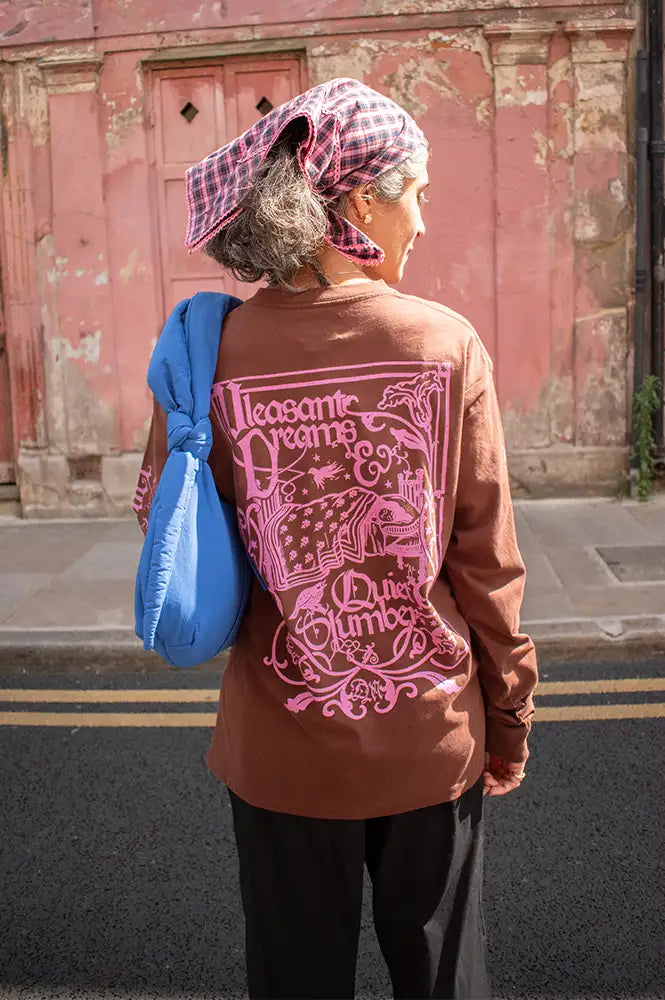 Damson Madder Pleasant Slumber Chocolate T-Shirt
