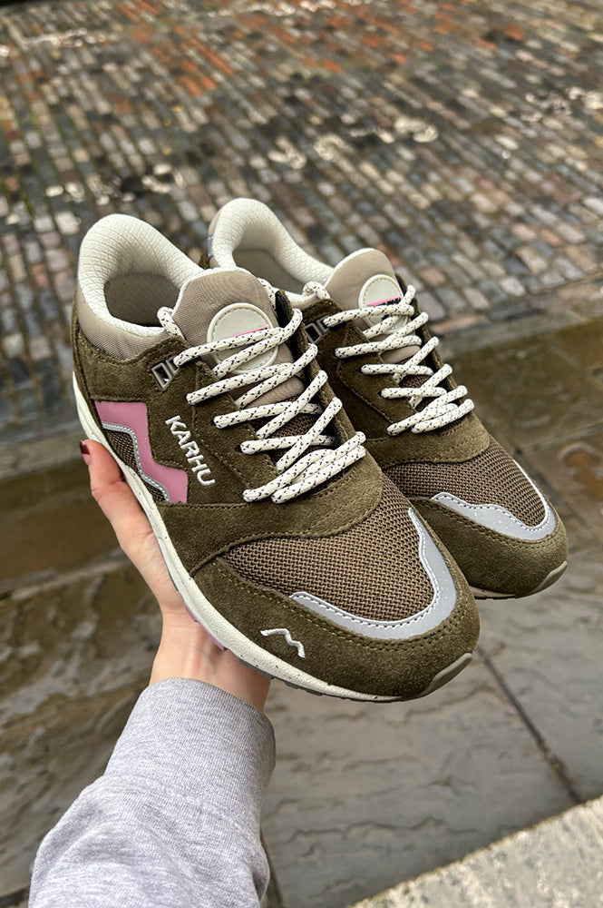 Karhu Aria 95 Beech And Lilas Trainers