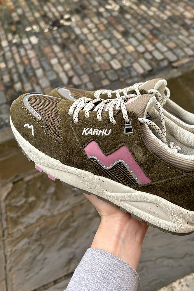 Karhu Aria 95 Beech And Lilas Trainers