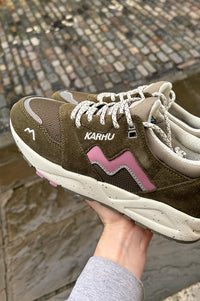 Karhu Aria 95 Beech And Lilas Trainers