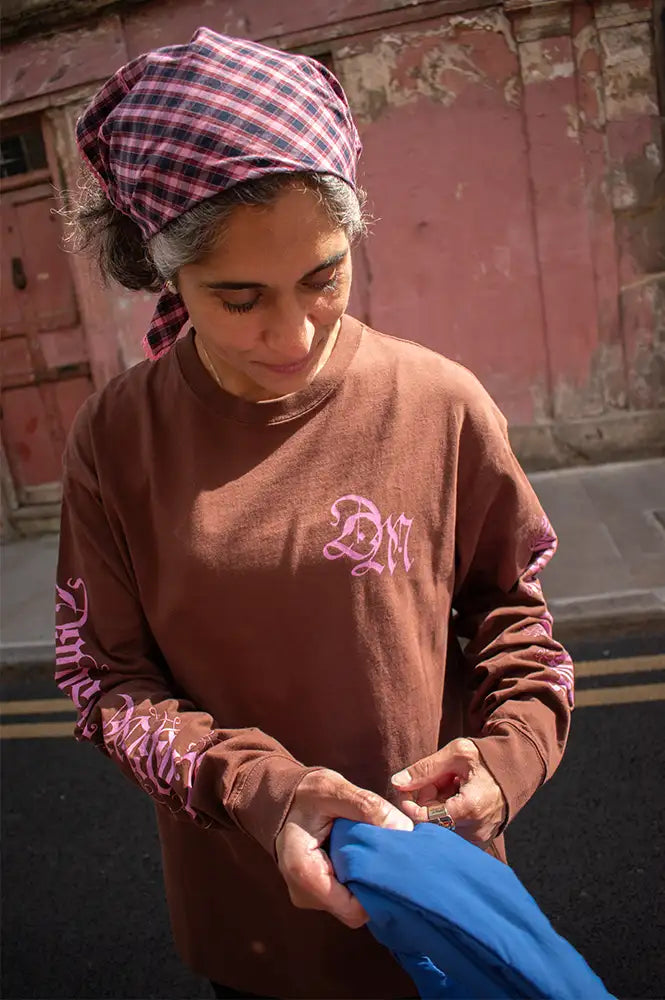 Damson Madder Pleasant Slumber Chocolate T-Shirt