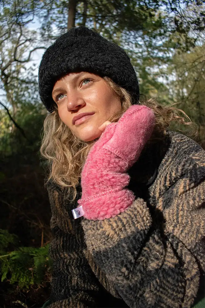 Yoko Wool Fuschia Hooded Mittens - The Mercantile London