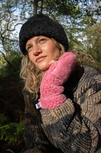 Yoko Wool Fuschia Hooded Mittens - The Mercantile London