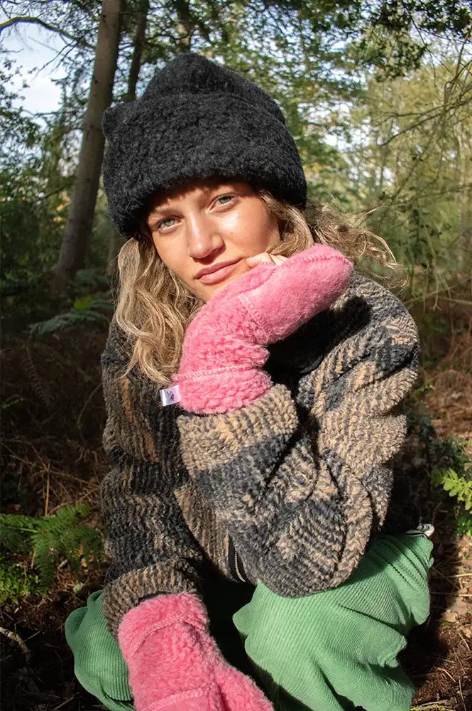 Yoko Wool Snowy Black Hat - The Mercantile London