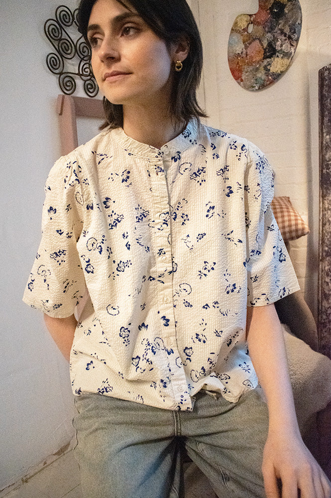 ICHI Qwina Indigo Floral Blouse - The Mercantile London