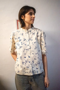 ICHI Qwina Indigo Floral Blouse - The Mercantile London
