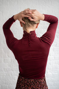 Petite Mendigote Mania Wine Pullover - The Mercantile London