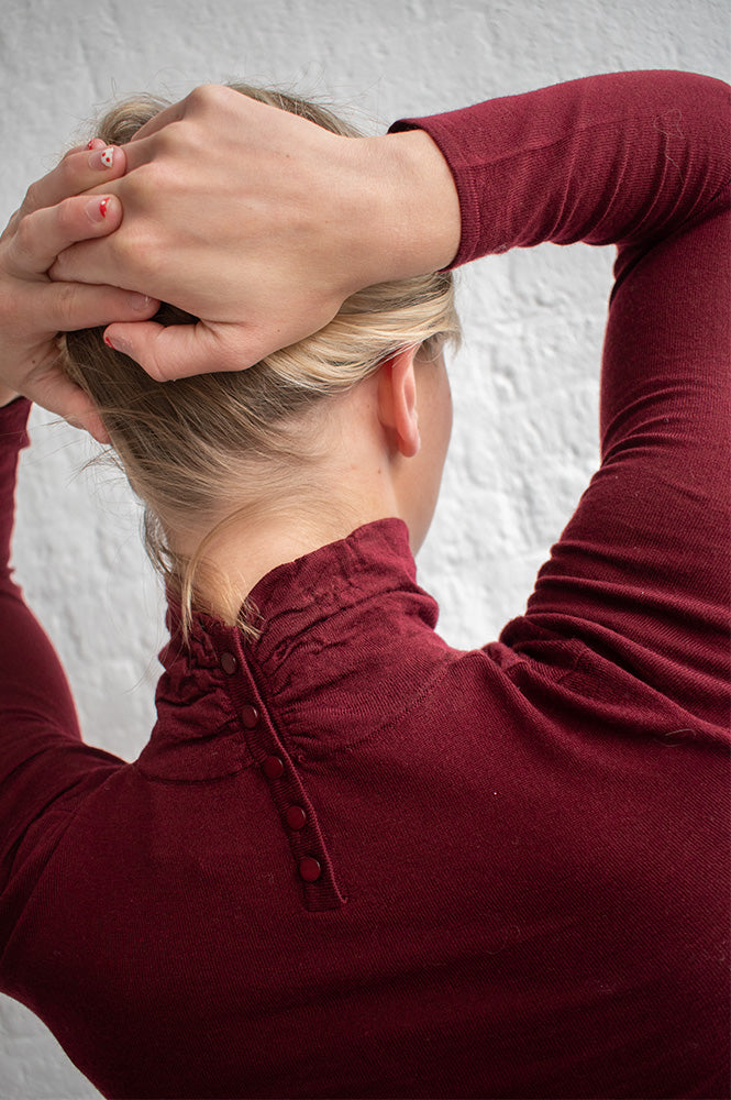 Petite Mendigote Mania Wine Pullover - The Mercantile London