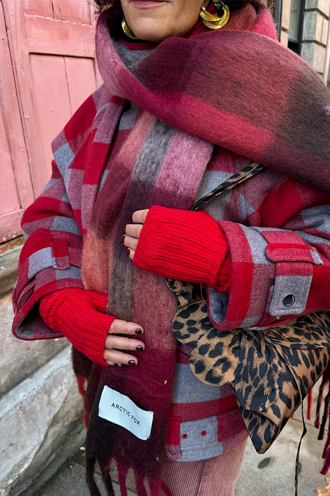 Arctic Fox Flame Red Merino Gloves