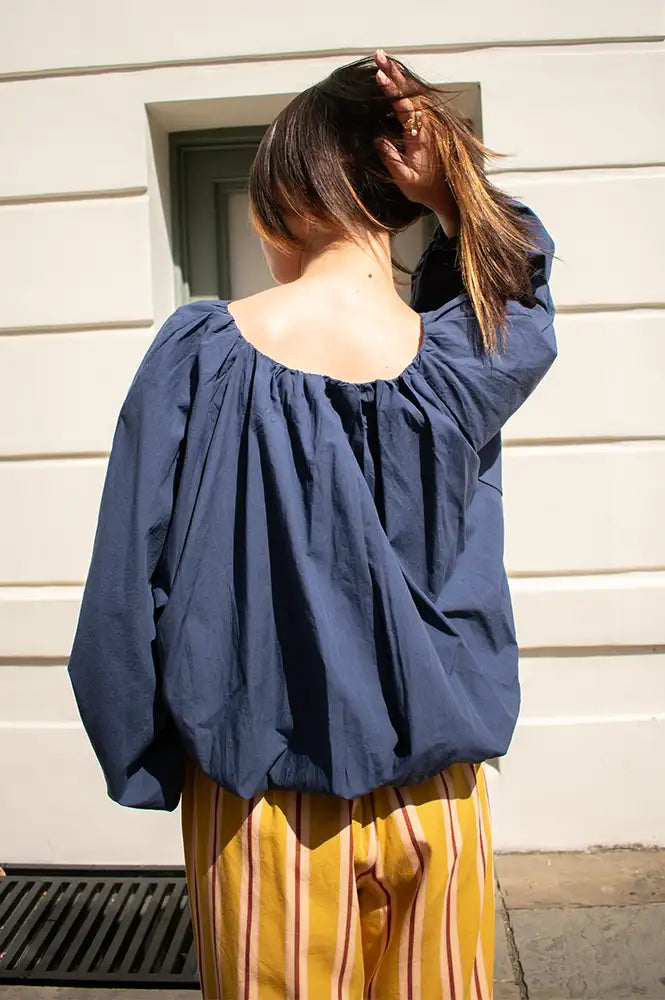 Mod Ref Jenna Navy Long Sleeve Bubble Top