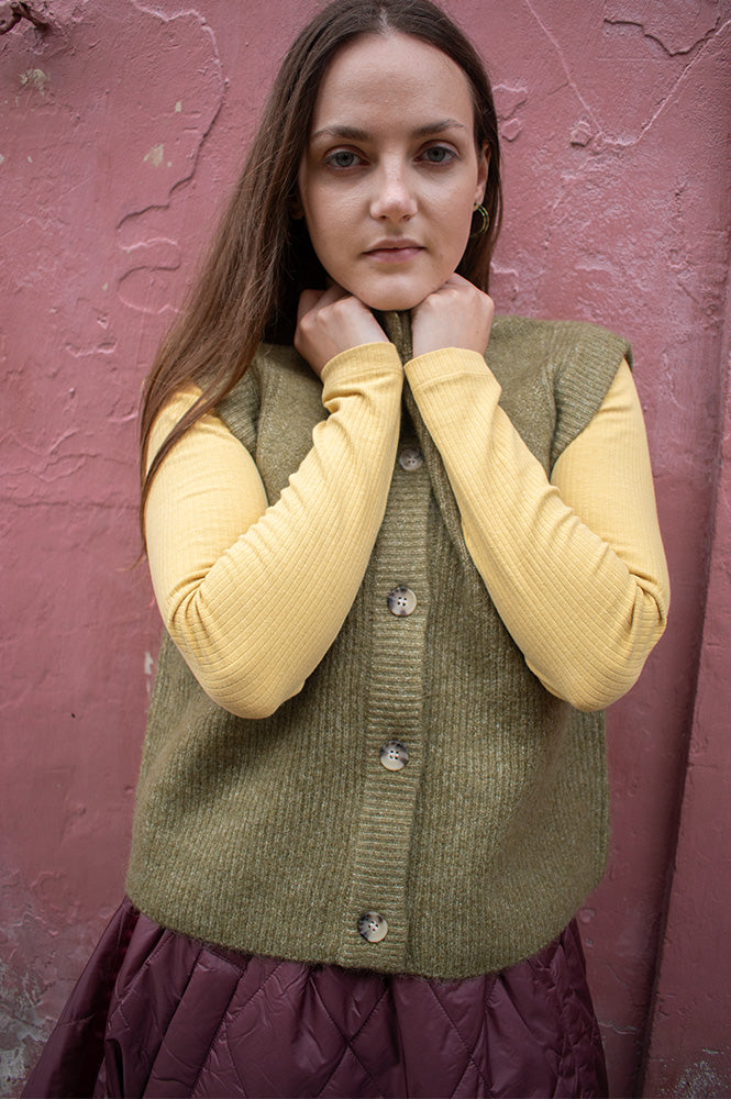 Atelier Rêve Silvi Olive Sleeveless Cardigan - The Mercantile London