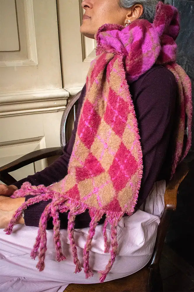 ICHI Dahlia Berry Argyle Print Scarf