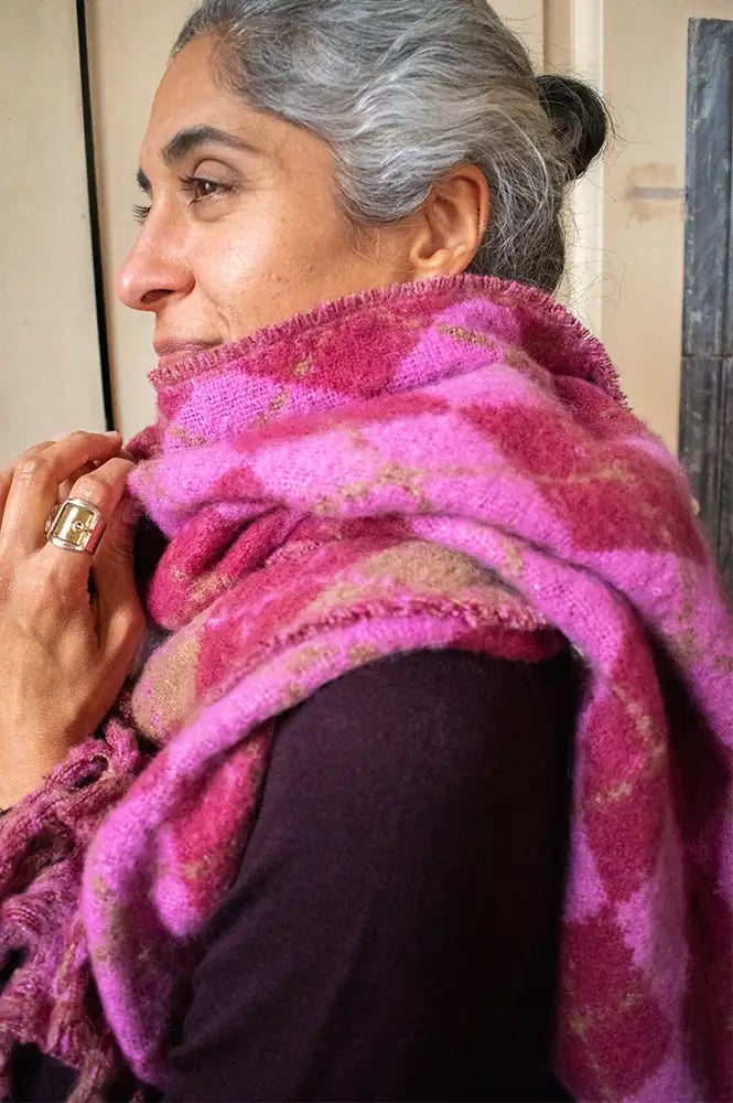 ICHI Dahlia Berry Argyle Print Scarf