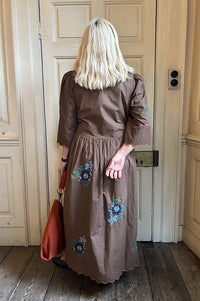 Stella Nova Embroidered Brown Loose Midi Dress