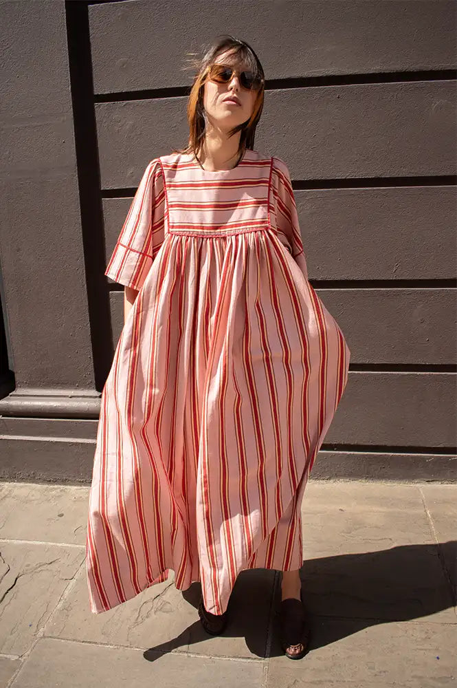 Projektityyny Pink Cherry Pop Striped Dress