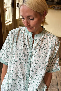 M.A.B.E Edie Green Floral Short Sleeve Blouse