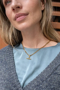 White Curb Chain T-Bar Necklace in Gold