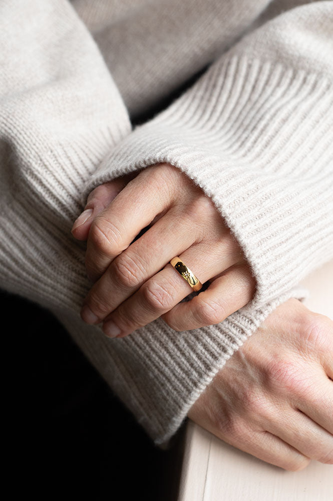 Anna + Nina Sky of Wonder Ring - The Mercantile London