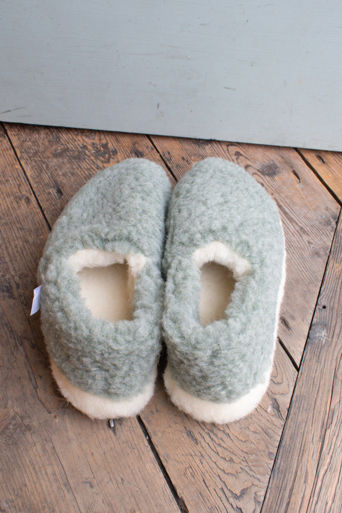 YOKO Wool Green Natural Slippers - The Mercantile London