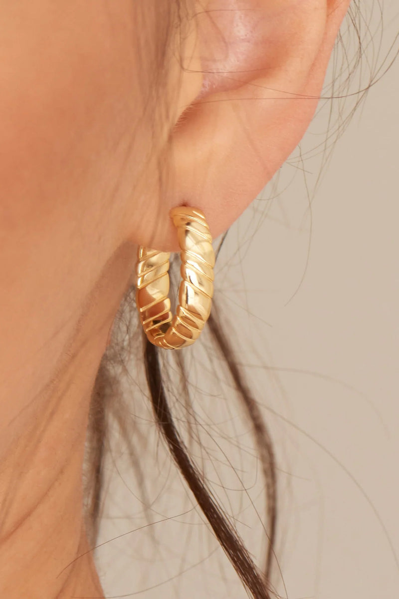AW22 Ania Haie Gold Smooth Twist Hoop Earrings - The Mercantile London