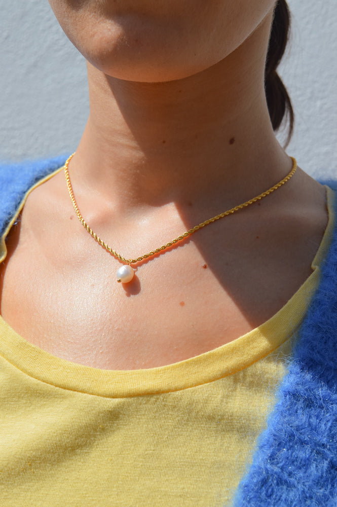 White Freshwater Pearl Twisted Chain Necklace - The Mercantile London