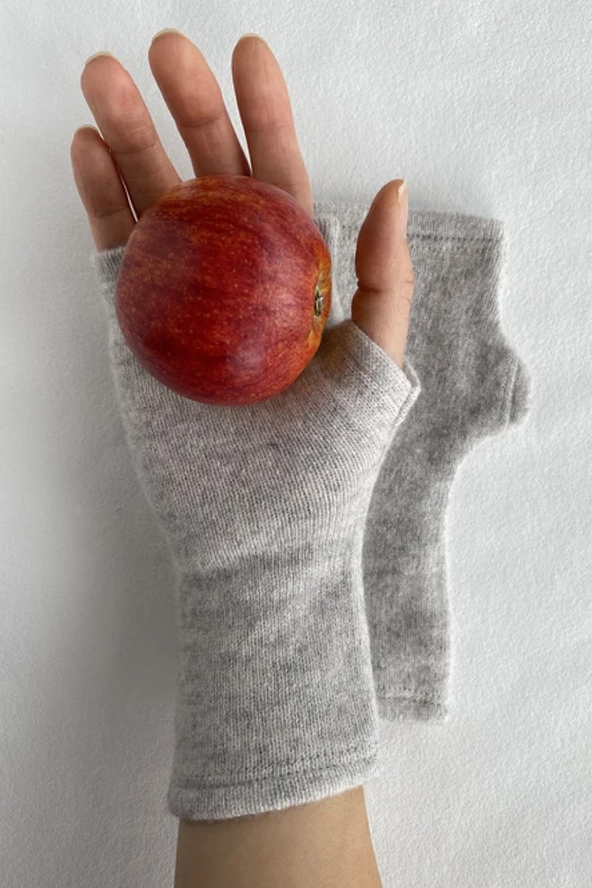 Mercantile Cashmere Light Grey Long Mitts - The Mercantile London