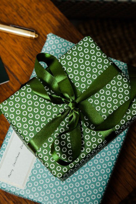 Ola Tiny Star Olive Single Sheet Gift Wrap - The Mercantile London
