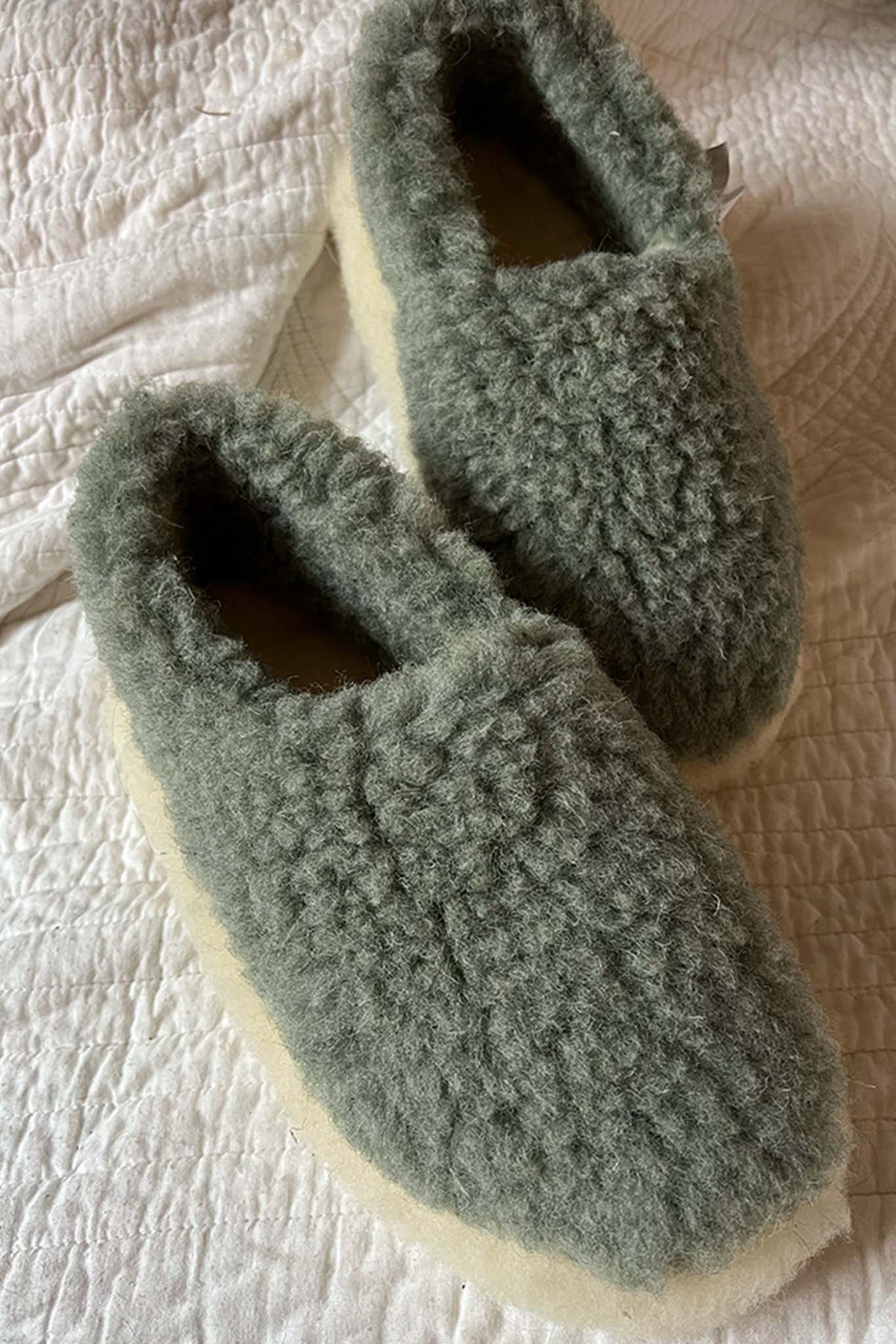 YOKO Wool Green Natural Slippers - The Mercantile London